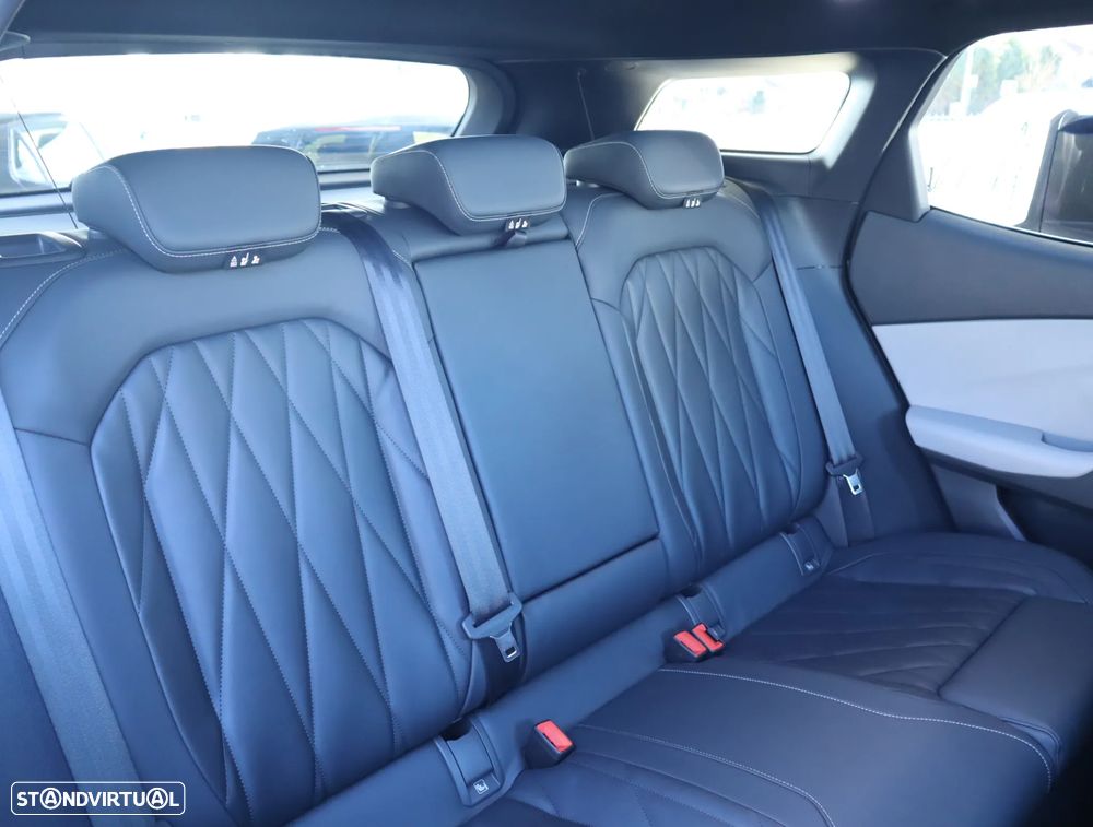 Ford Explorer 77 kWh Premium - 23