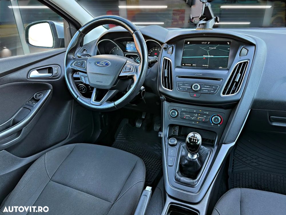 Ford Focus 1.5 EcoBlue Titanium Business - 10