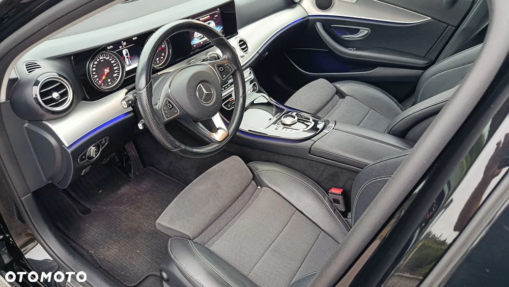 Mercedes-Benz Klasa E 220 d 9G-TRONIC - 6