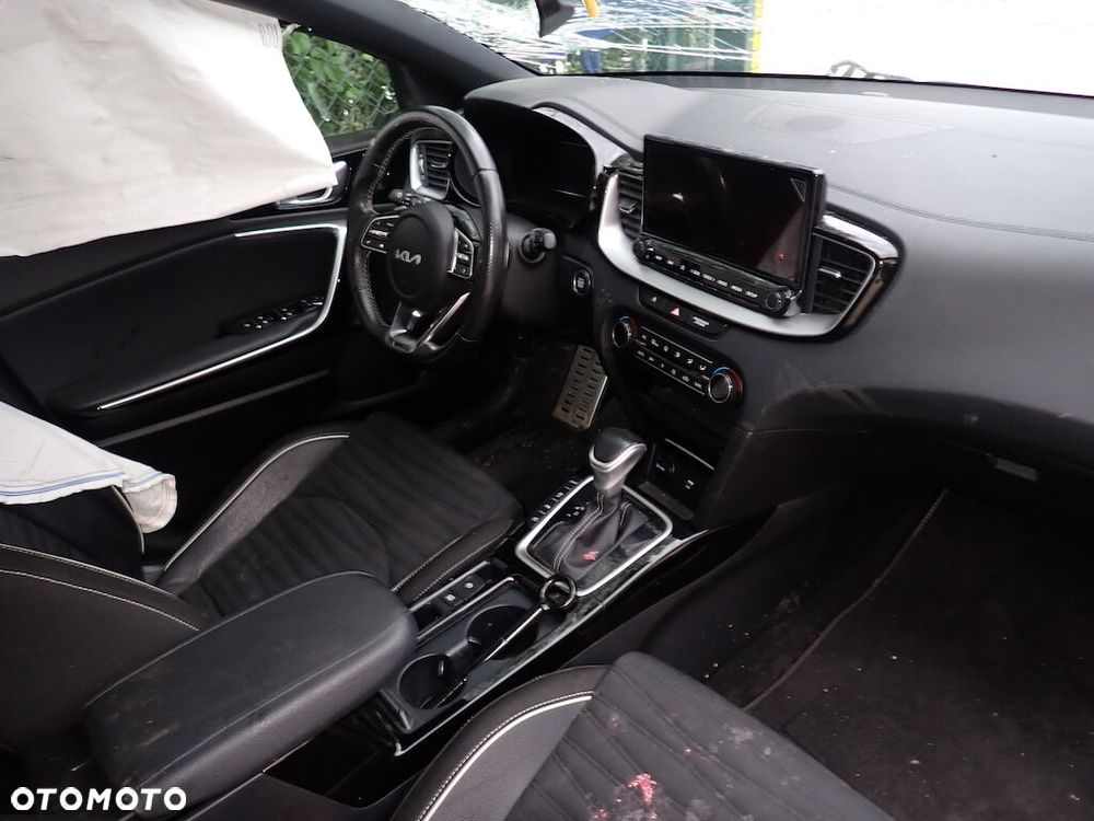 Kia Ceed 1.5 T-GDI GT-Line DCT - 10
