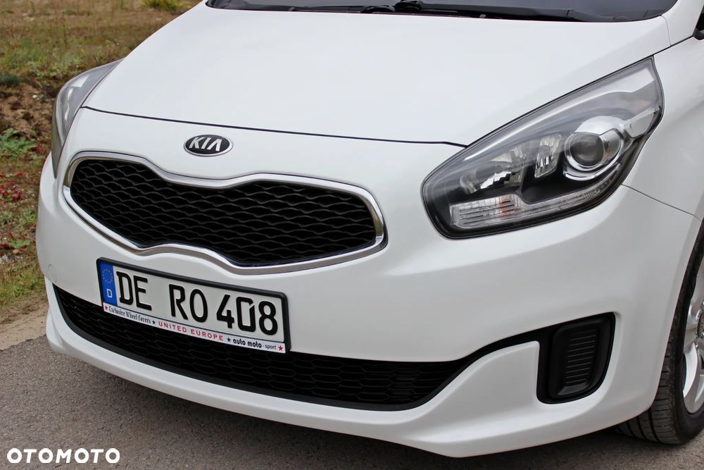 Kia Carens 1.7 CRDi 115 Dream Team Edition - 13