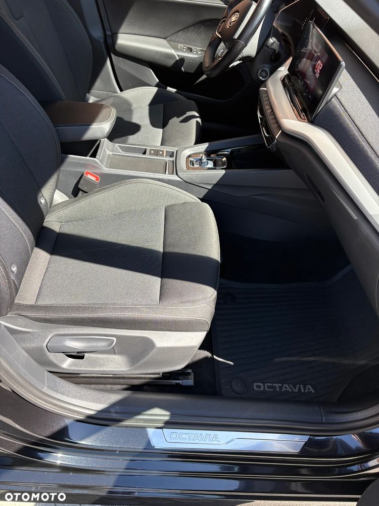 Skoda Octavia 2.0 TDI Style DSG - 28