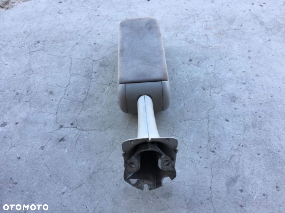 Wv Golf IV  podłokietnik welurowy beżowy - 3