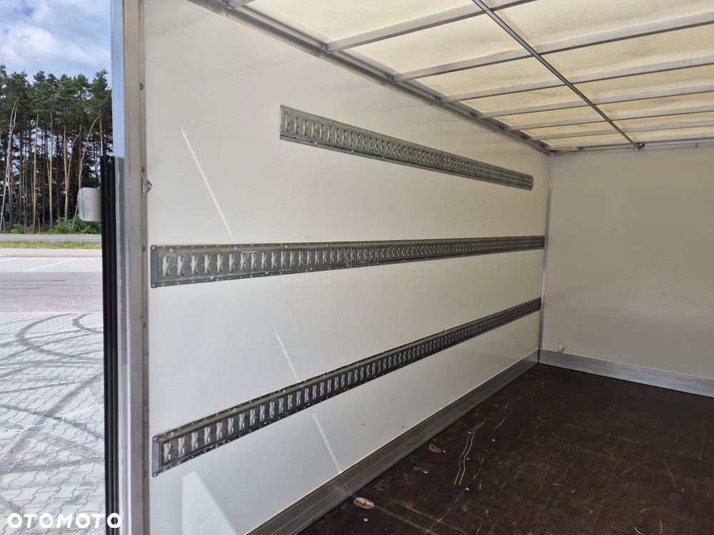 Iveco Daily 3,0 L❗35S18❗Kontener 8EP❗Winda 750KG❗HI-MATIC - 28