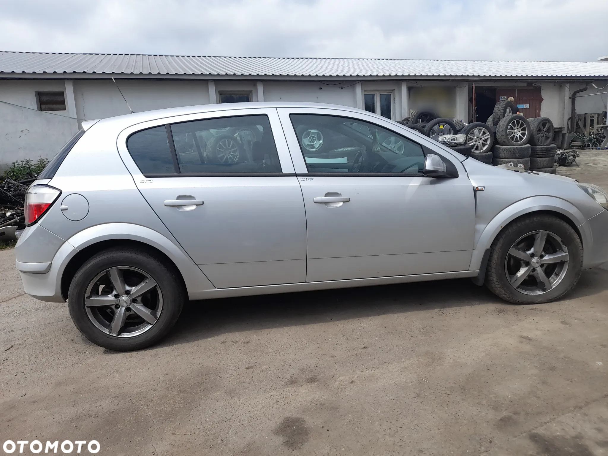 OPEL ASTRA H DRZWI LEWY TYŁ LEWE TYLNE Z157 2AU - 16