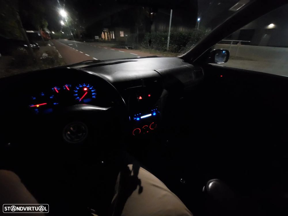 VW Golf 1.9 TDi Highline - 4