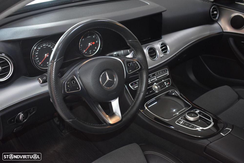 Mercedes-Benz E 220 d Avantgarde - 25