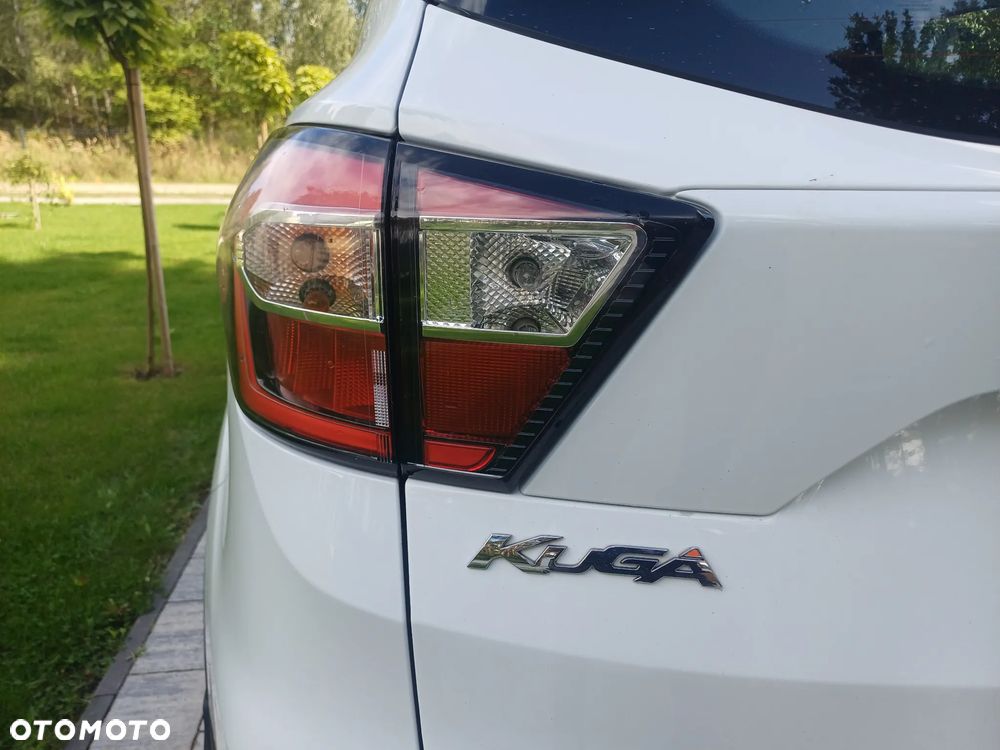 Ford Kuga 1.5 EcoBoost 2x4 Titanium - 9