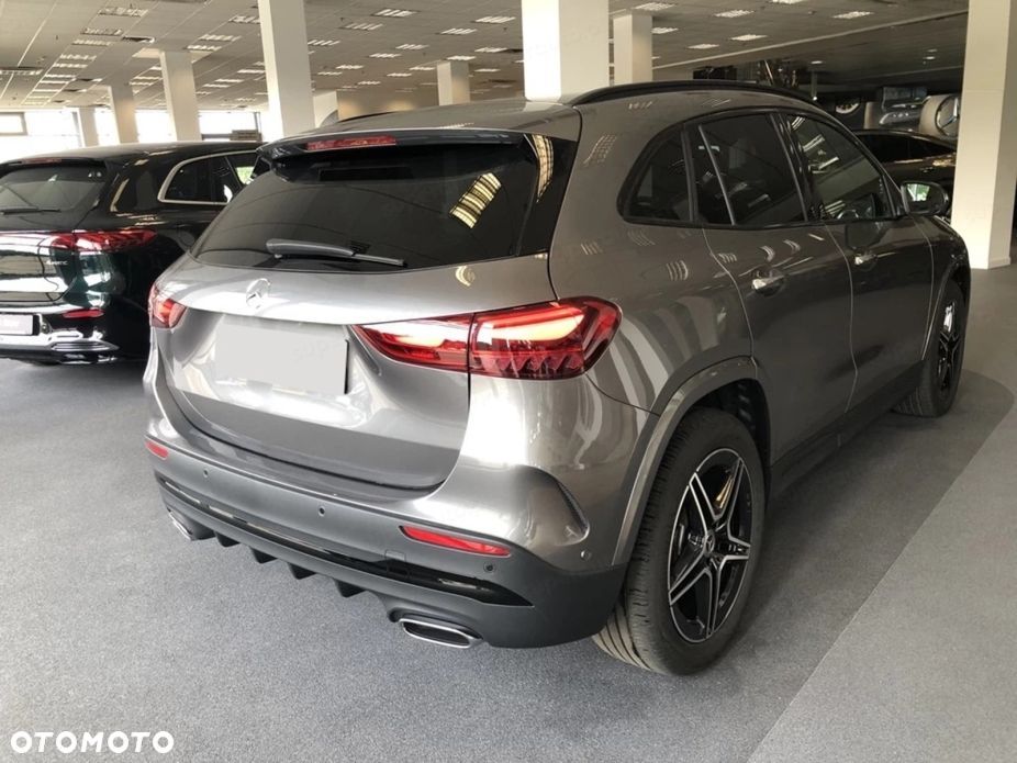 Mercedes-Benz GLA 200 d AMG Line - 5