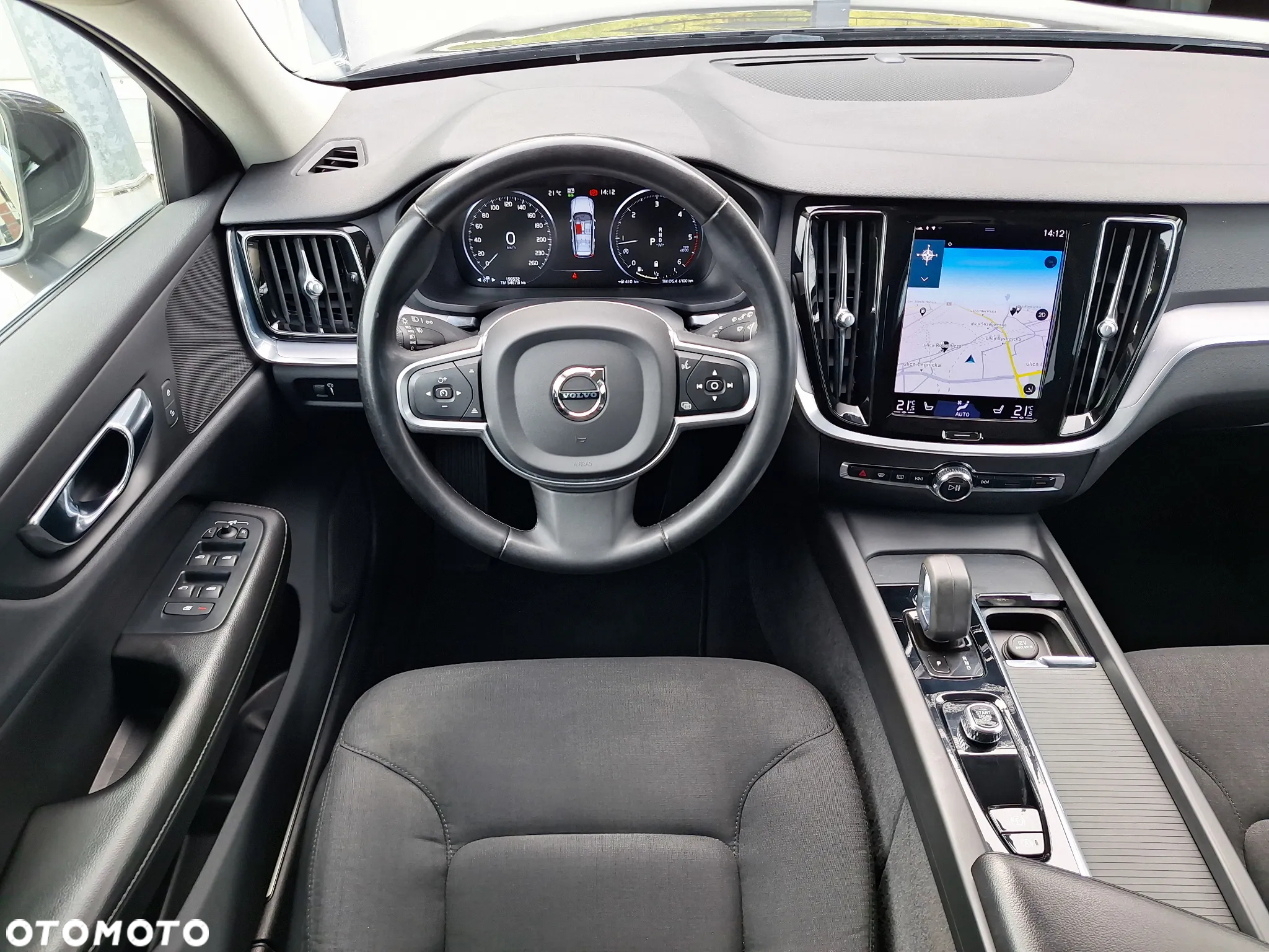 Volvo V60 D4 Momentum Pro - 25