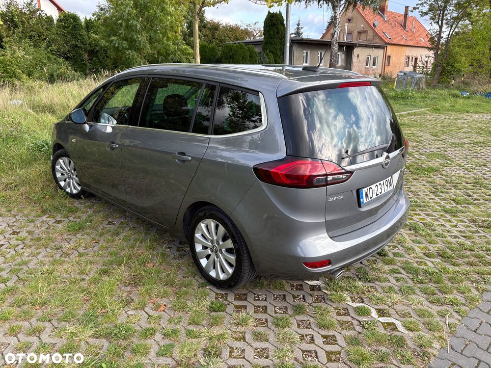 Opel Zafira - 9