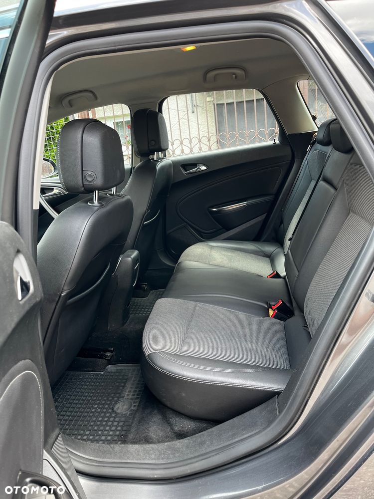 Opel Astra 1.4 T Cosmo - 17
