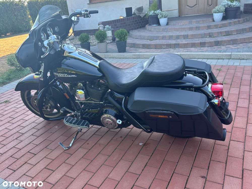 Harley-Davidson Touring Street Glide - 3