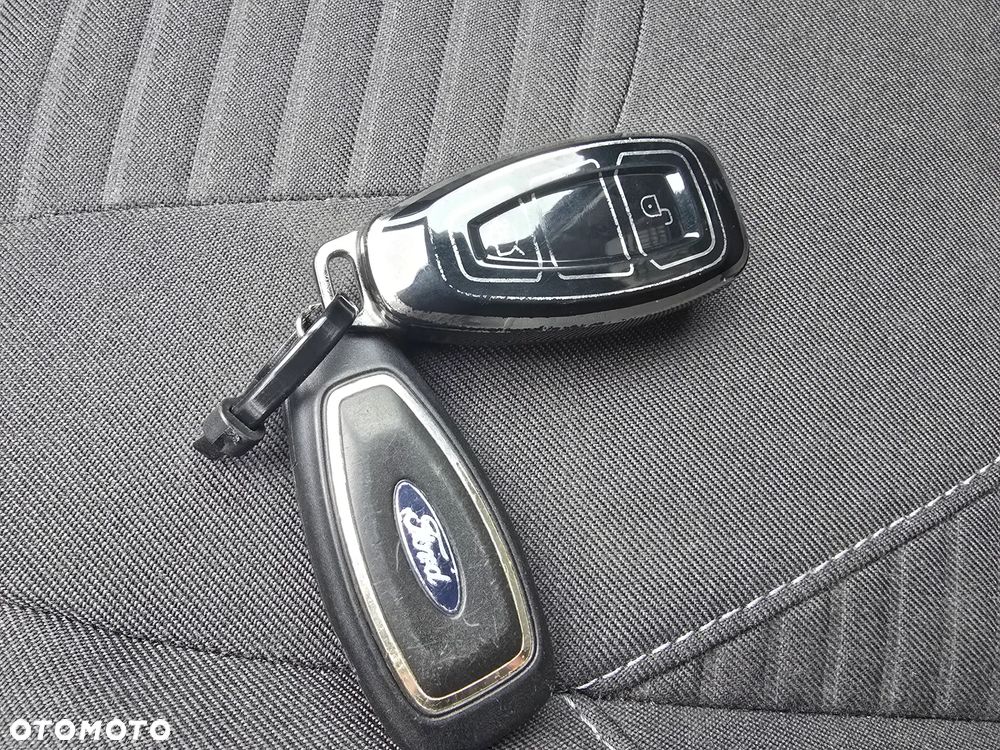 Ford Focus - 25