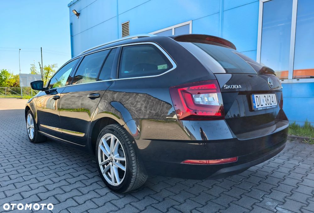 Skoda Octavia 2.0 TDI DSG Style - 4