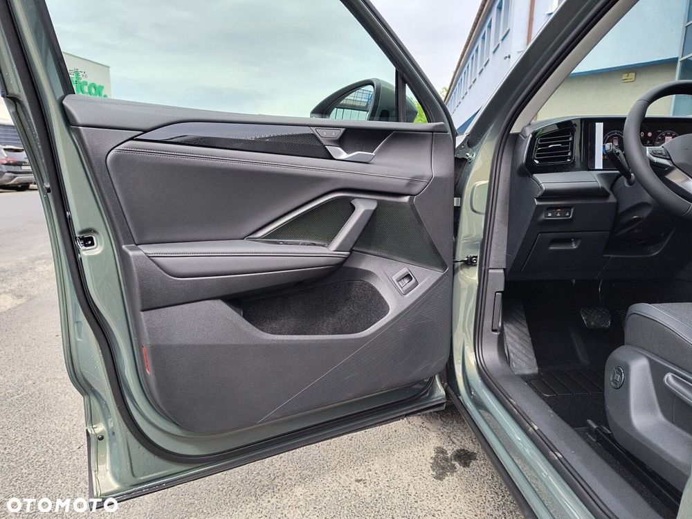 Volkswagen Tiguan - 30