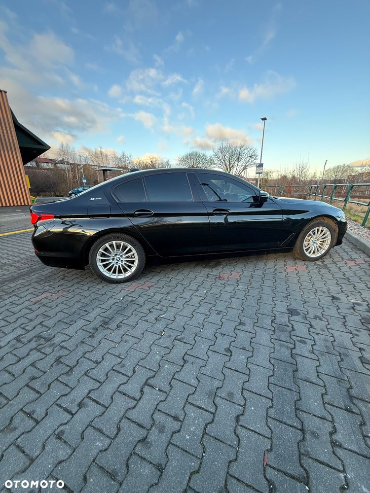 BMW Seria 5 530i mHEV sport - 16