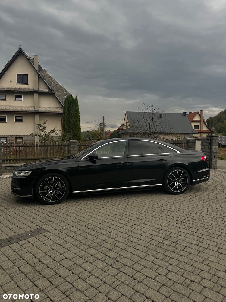 Audi A8 - 4