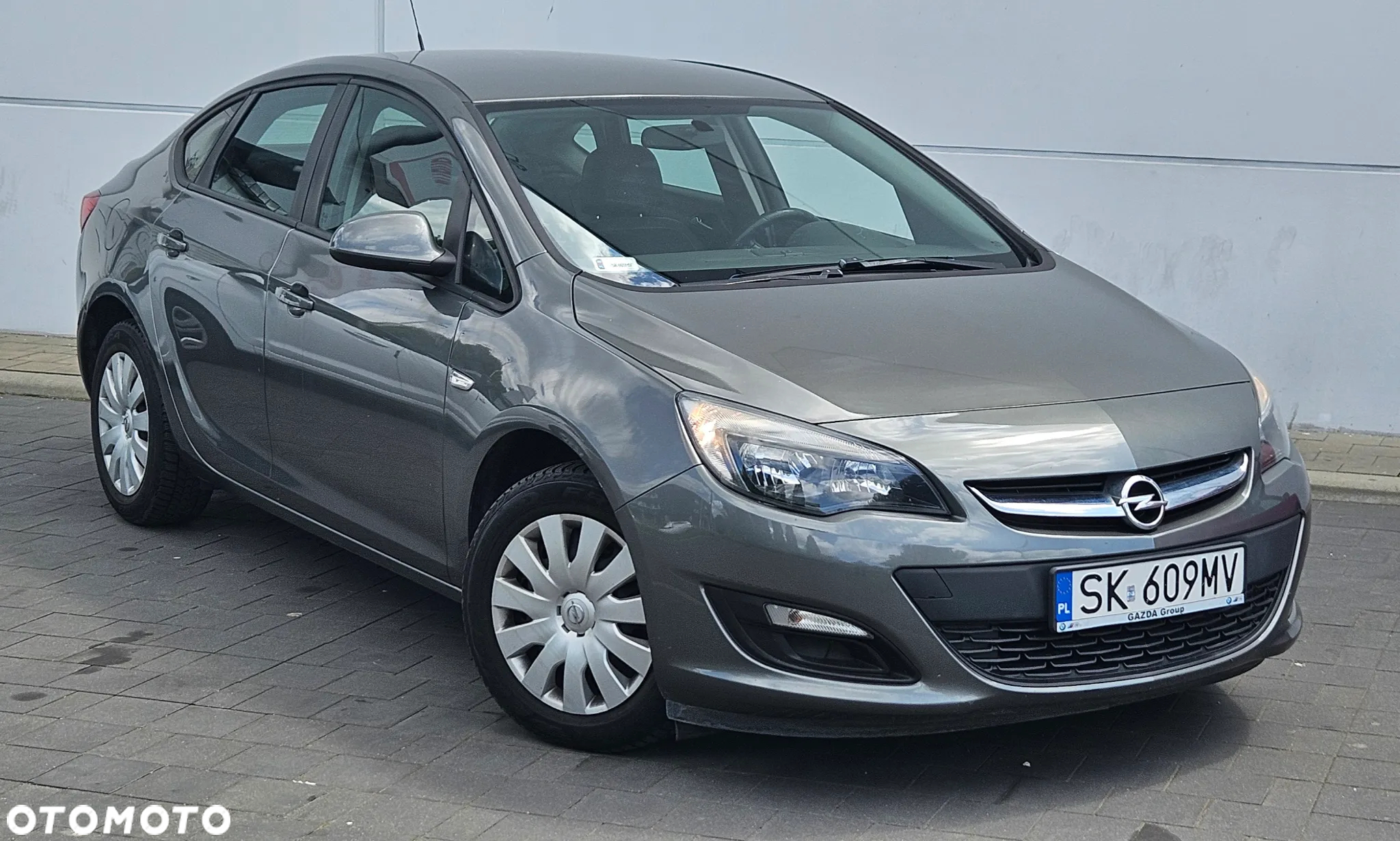 Opel Astra IV 1.4 T Executive - 20
