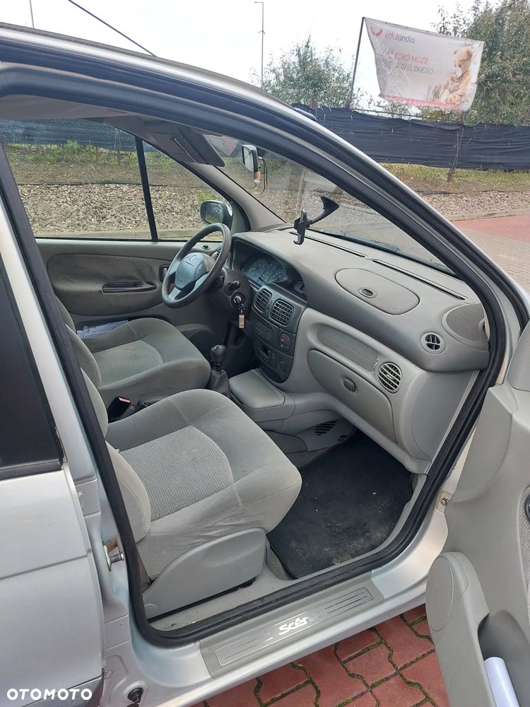 Renault Scenic - 12