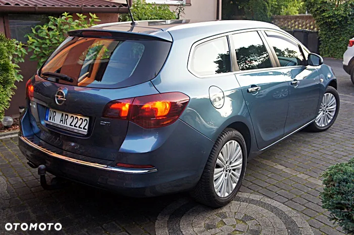 Opel Astra 2.0 CDTI Exklusiv - 12