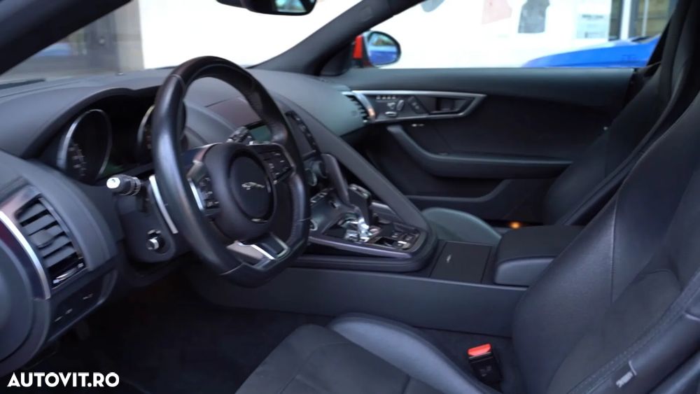Jaguar F-Type - 3