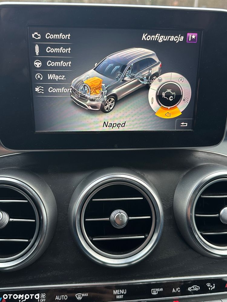 Mercedes-Benz GLC - 25