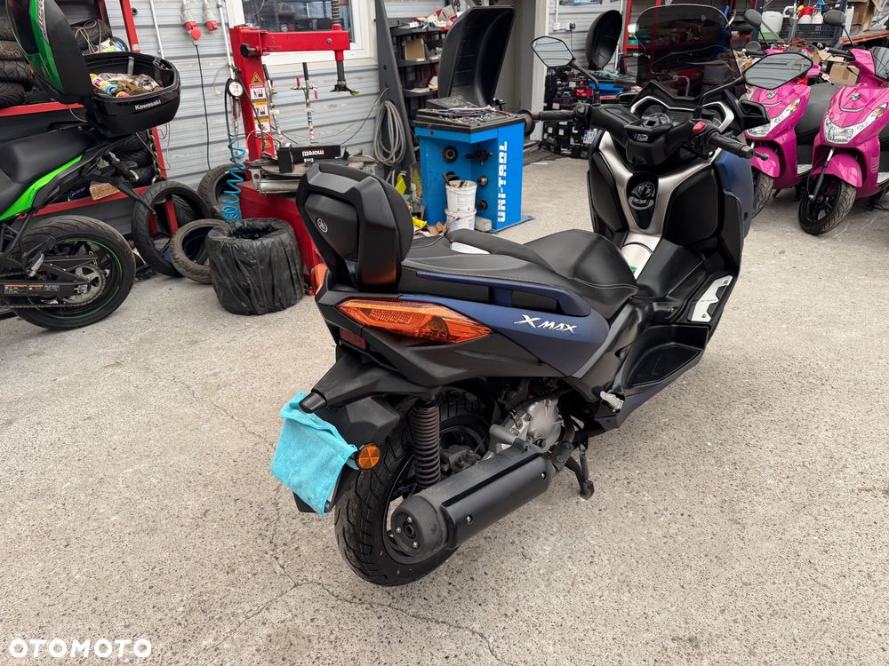 Yamaha X-max - 7