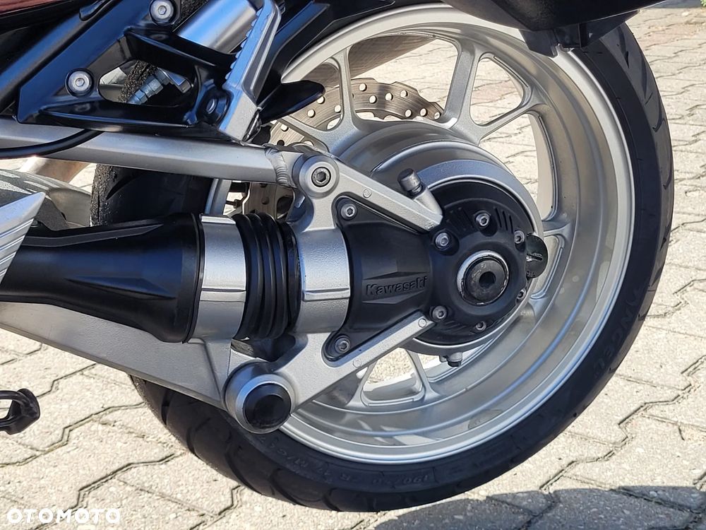 Kawasaki GTR - 24