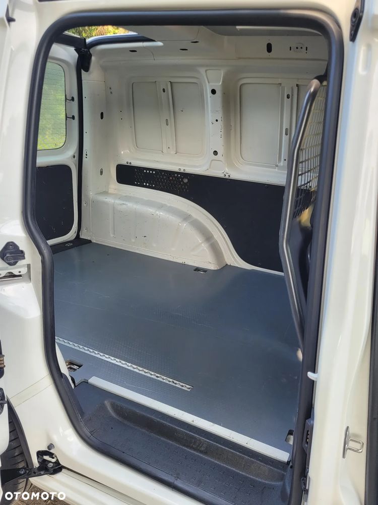 Volkswagen Caddy - 14