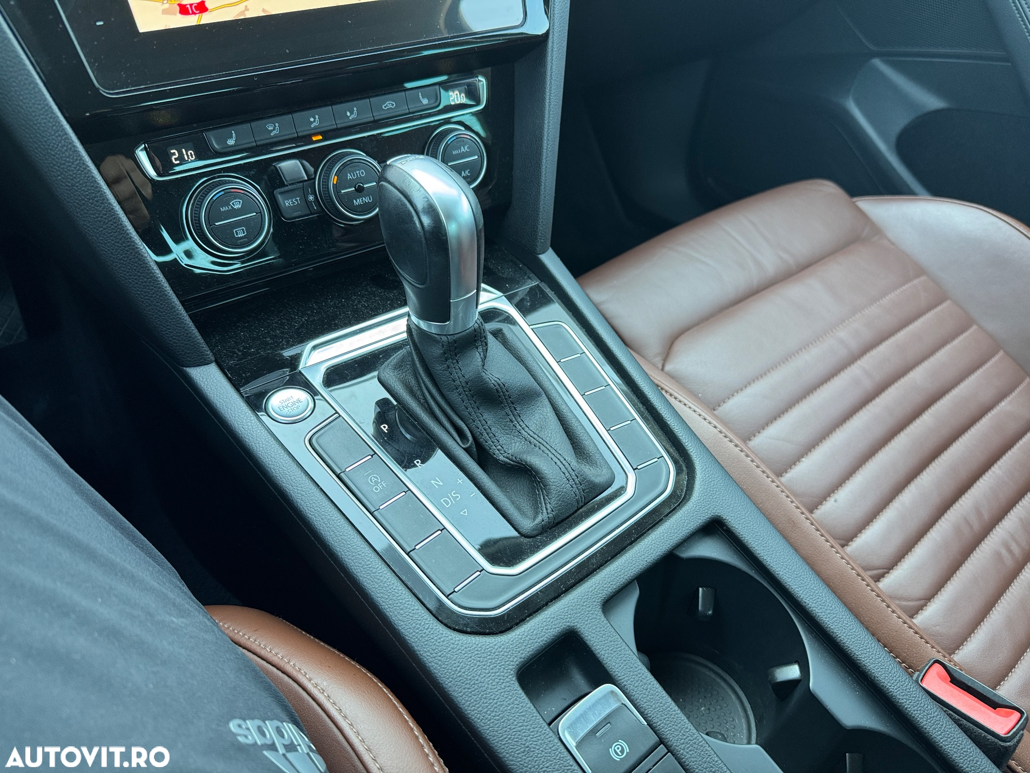 Volkswagen Passat 2.0 TDI DSG Highline - 26