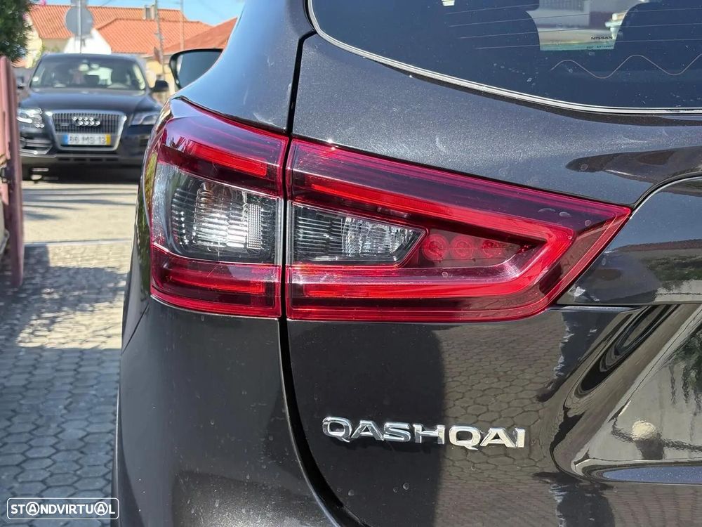 Nissan Qashqai 1.5 dCi N-Connecta J18 - 24