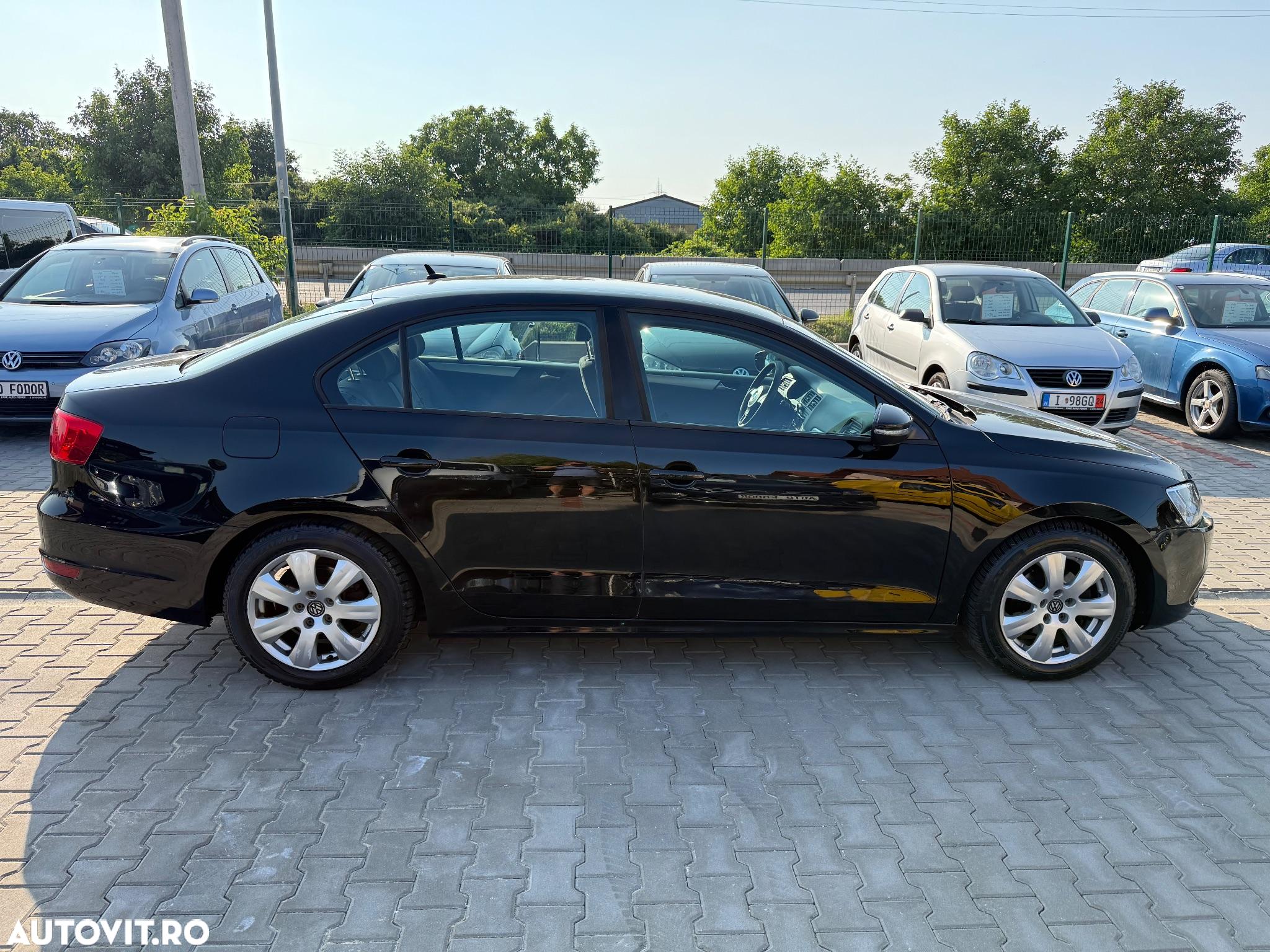 Volkswagen Jetta 1.6 TDI Blue Motion Technology Comfortline - 32