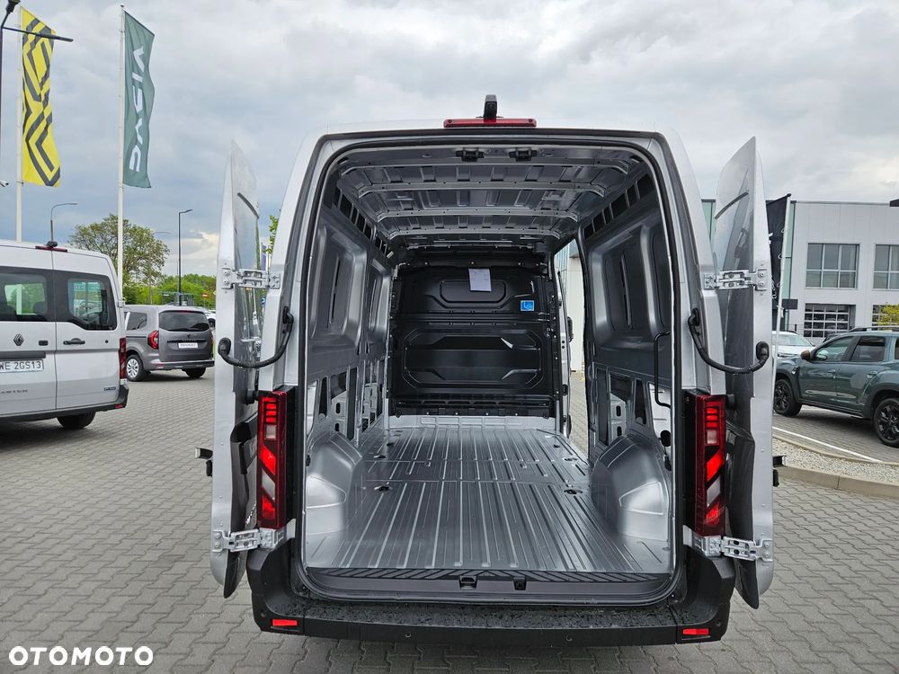 Renault Master Furgon L3H2 2.0dCi 170 AT9 - 9