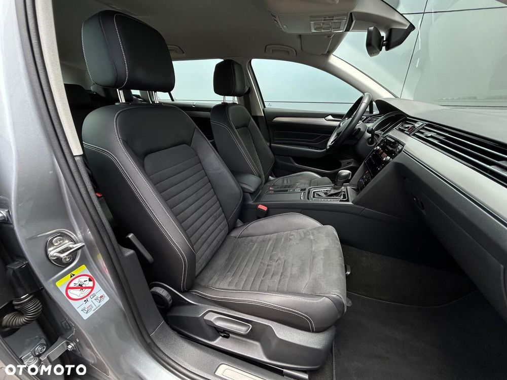 Volkswagen Passat 1.5 TSI EVO Elegance DSG - 19