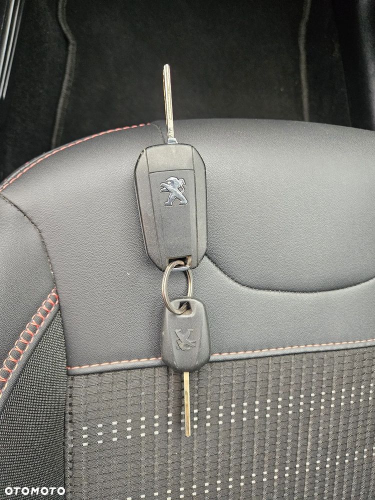 Peugeot 2008 1.5 BlueHDi GT Line S&S - 22