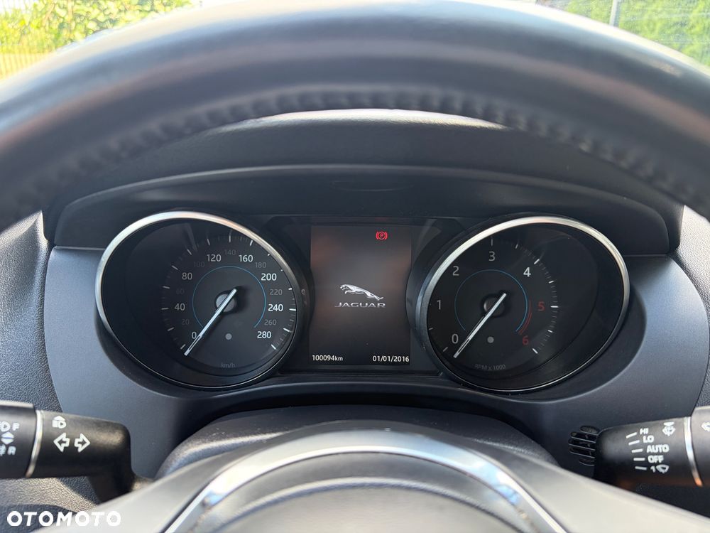 Jaguar F-Pace 2.0 i4D AWD R-Sport - 26