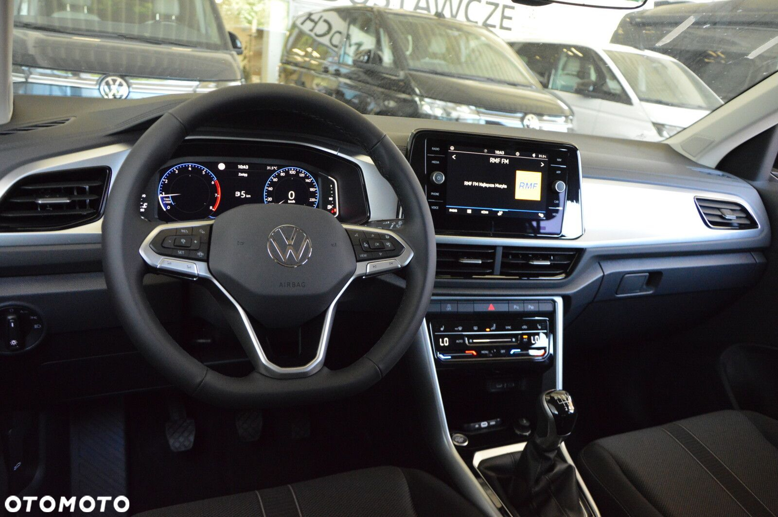 Volkswagen T-Roc - 10