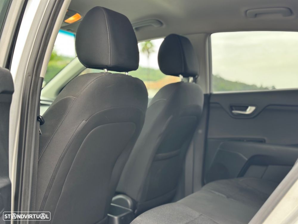 Kia Rio 1.2 CVVT Urban - 12