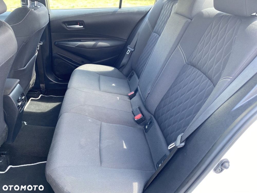 Toyota Corolla 1.8 Hybrid Comfort - 17