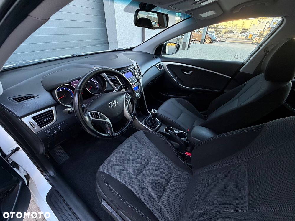 Hyundai i30 1.4 Premiere Comfort - 7
