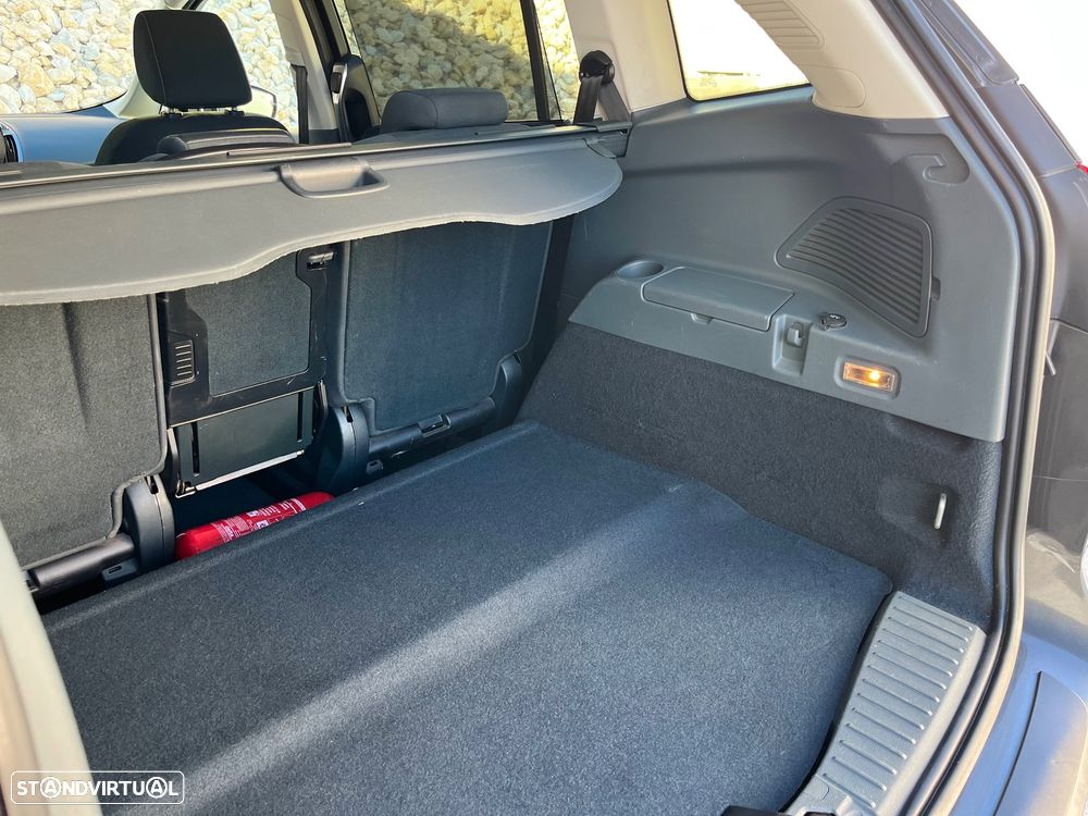 Ford C-Max 1.0 Ecoboost S&S Titanium - 34