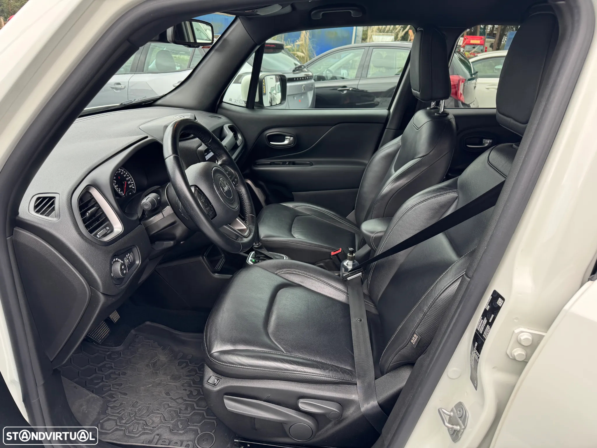 Jeep Renegade 1.6 MJD Limited S DCT - 10