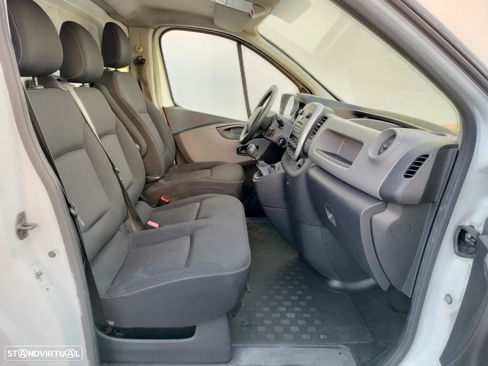 Renault Trafic 1.6 DCI - 11