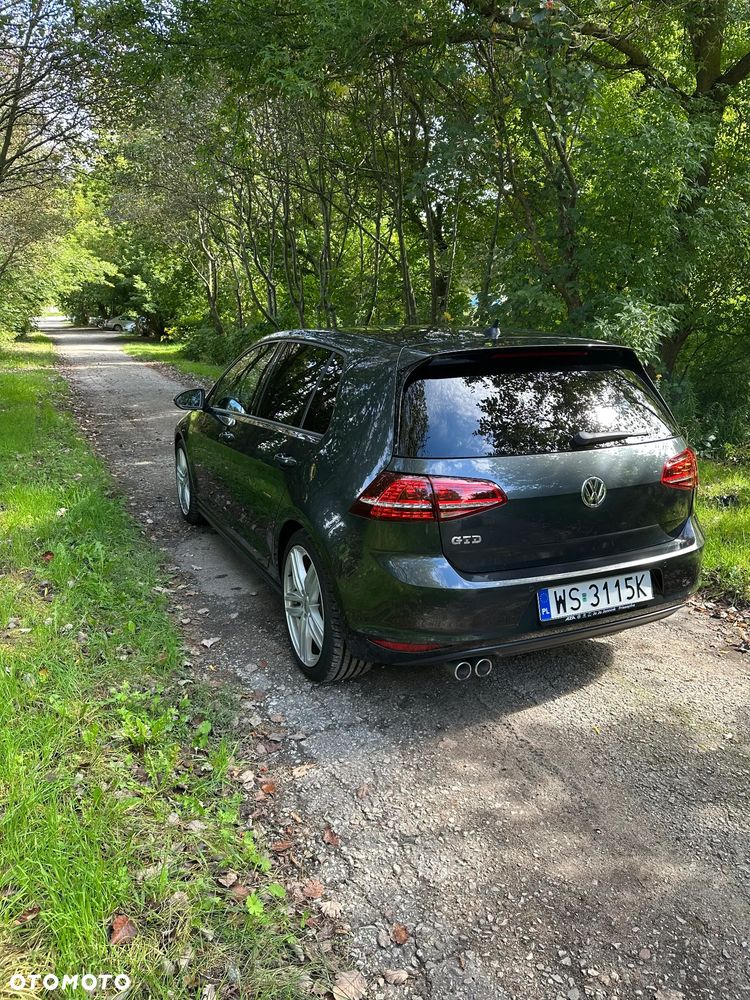 Volkswagen Golf 2.0 TDI BMT GTD DSG - 5