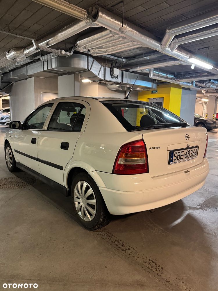 Opel Astra 1.4 GL / Club - 5