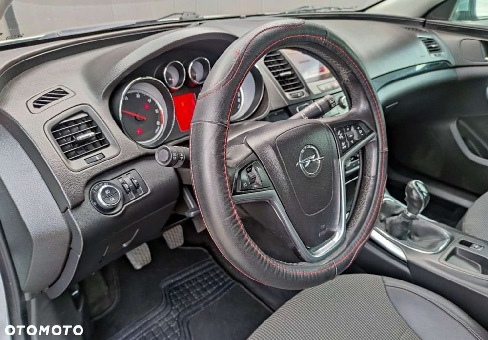 Opel Insignia - 11