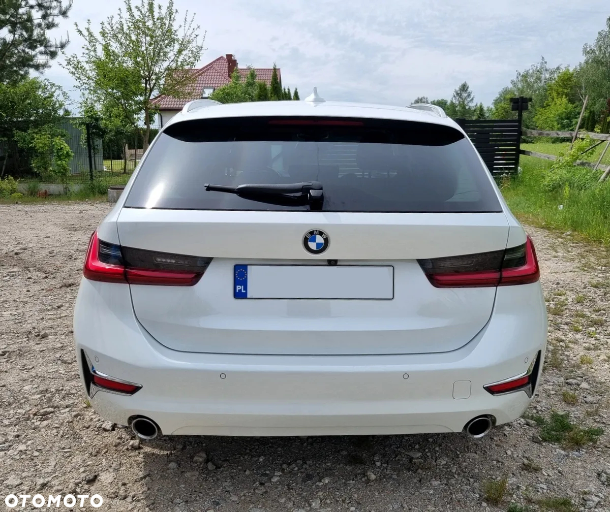 BMW Seria 3 320d xDrive Luxury Line sport - 6