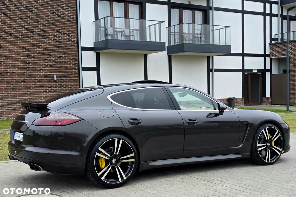 Porsche Panamera 4S PDK - 3