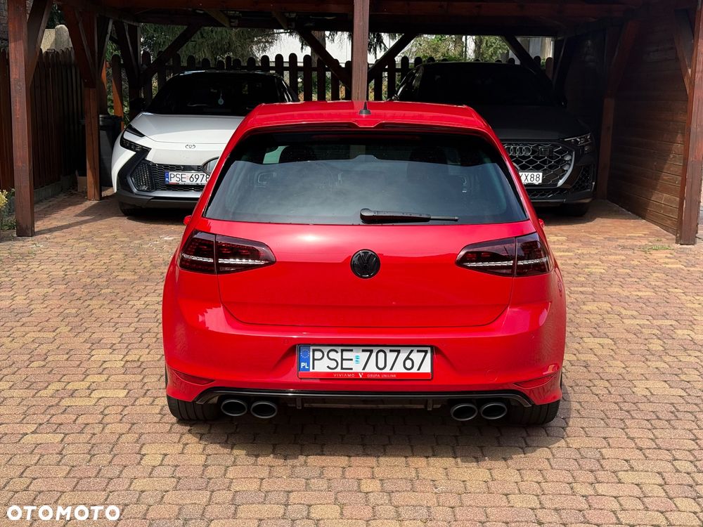 Volkswagen Golf - 6